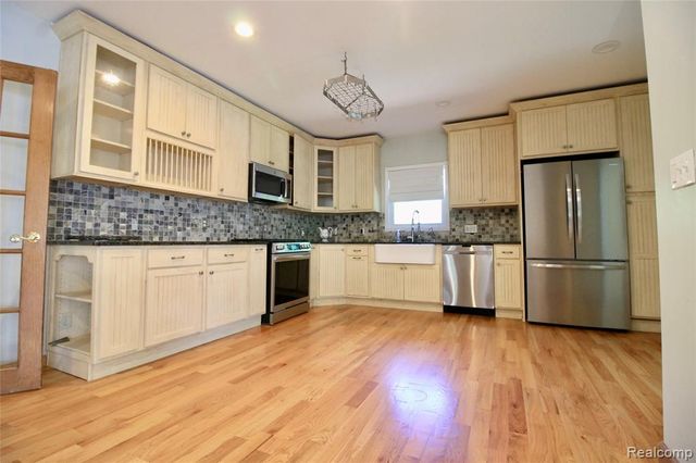 8372 Parshallville Road, Fenton, MI 48430