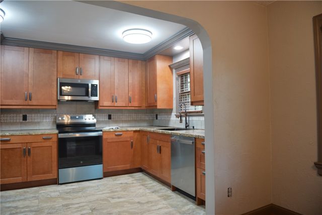 1589 Bartley Road, Dayton, OH 45414