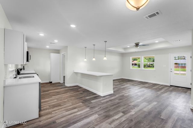 2223 Popps Ferry Road, Biloxi, MS 39532