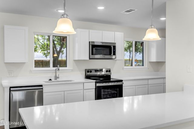 2223 Popps Ferry Road, Biloxi, MS 39532