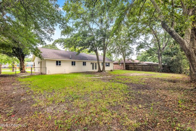 2223 Popps Ferry Road, Biloxi, MS 39532