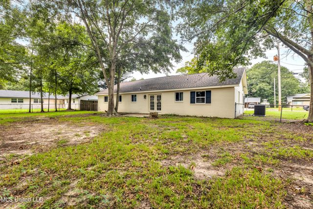 2223 Popps Ferry Road, Biloxi, MS 39532