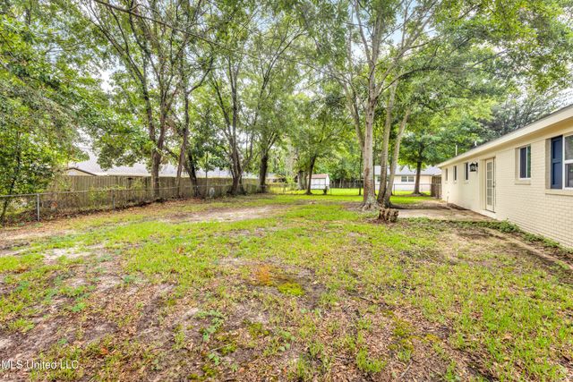 2223 Popps Ferry Road, Biloxi, MS 39532