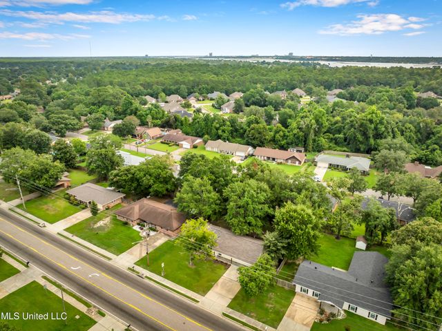 2223 Popps Ferry Road, Biloxi, MS 39532