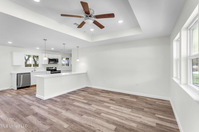 2223 Popps Ferry Road, Biloxi, MS 39532