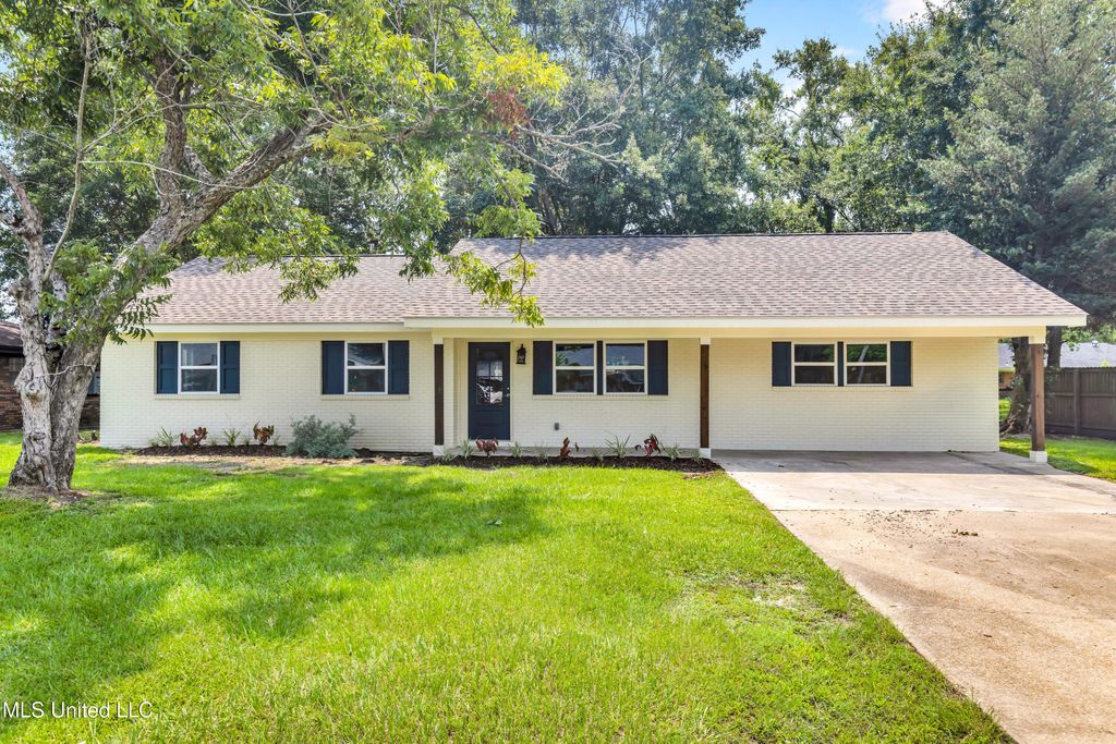 2223 Popps Ferry Road, Biloxi, MS 39532