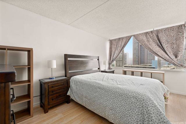 400 Hobron Lane 1705, Honolulu, HI 96815
