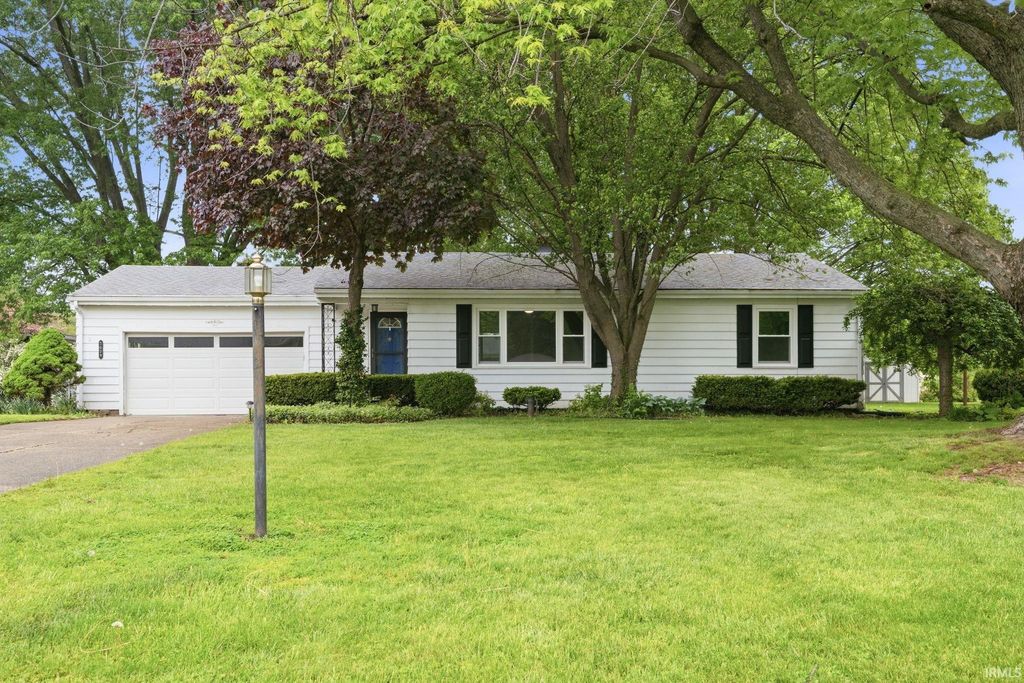 3029 FIELD Drive, Kokomo, IN 46902