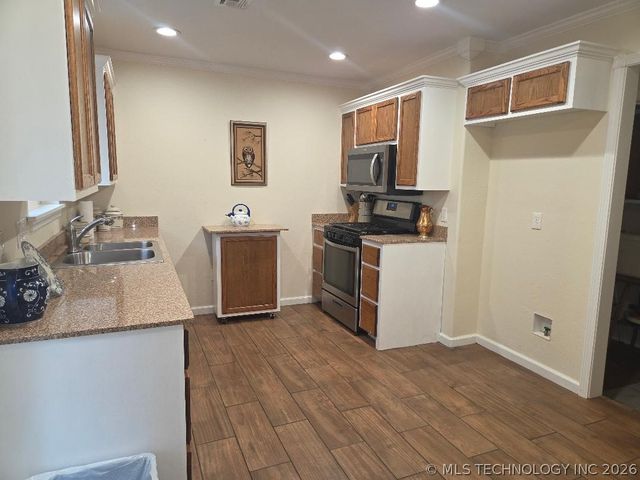 605 S 4th, Eufaula, OK 74432