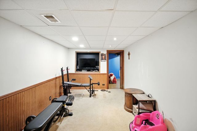 2110 Yorktowne Drive, Valparaiso, IN 46383