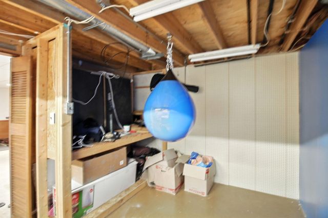 2110 Yorktowne Drive, Valparaiso, IN 46383