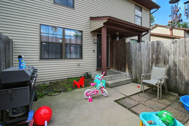 2110 Yorktowne Drive, Valparaiso, IN 46383