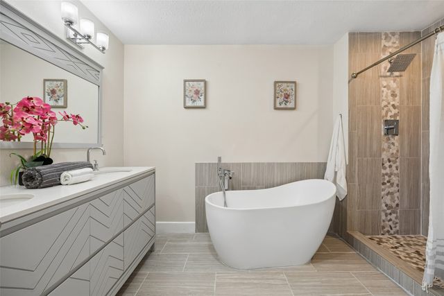 1600 Hartford Drive, Carrollton, TX 75007
