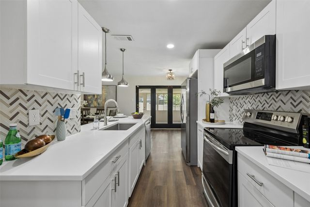 1600 Hartford Drive, Carrollton, TX 75007