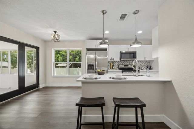 1600 Hartford Drive, Carrollton, TX 75007