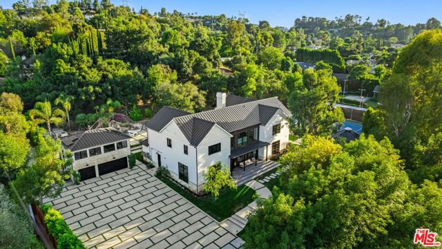 18762 Wells Drive, Tarzana (los Angeles), CA 91356