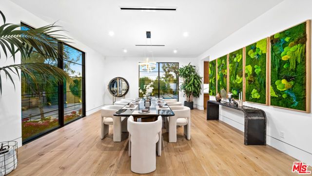 18762 Wells Drive, Tarzana (los Angeles), CA 91356