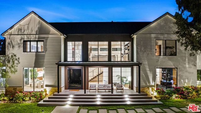 18762 Wells Drive, Tarzana (los Angeles), CA 91356