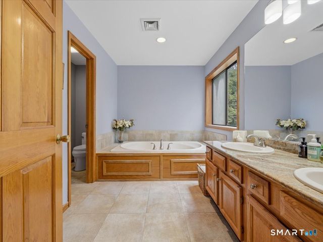 6 Douglas Lane, New Fairfield, CT 06812