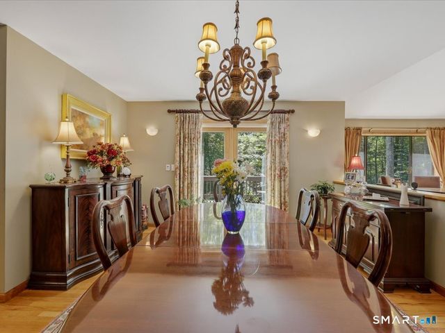 6 Douglas Lane, New Fairfield, CT 06812