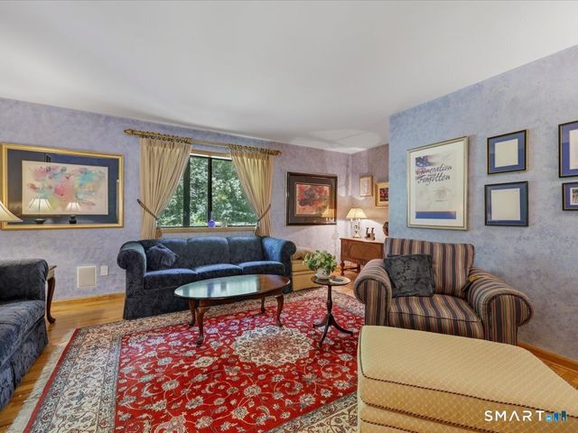 6 Douglas Lane, New Fairfield, CT 06812