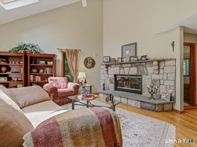 6 Douglas Lane, New Fairfield, CT 06812