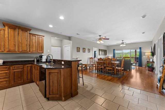 201 Rockwood Lane 3, Branson, MO 65616