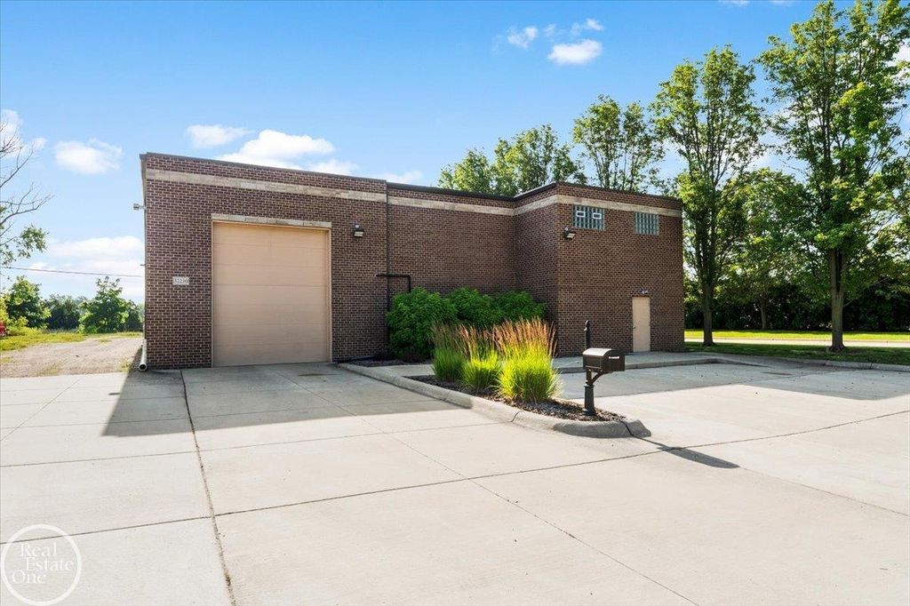 32230 Garfield Road, Fraser, MI 48026