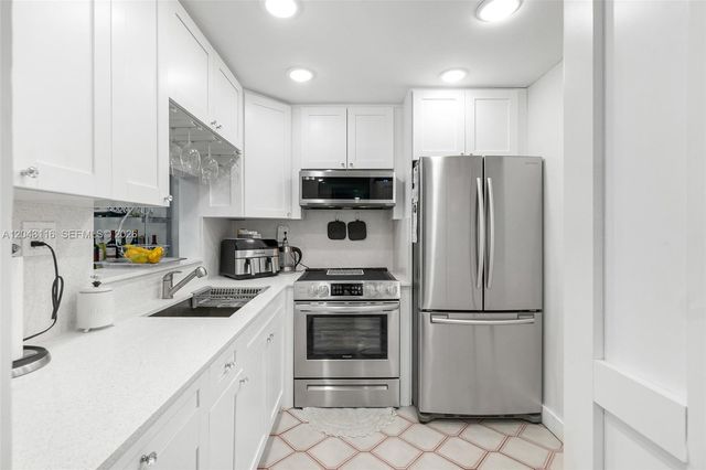 9360 Lime Bay Boulevard 202, Tamarac, FL 33321