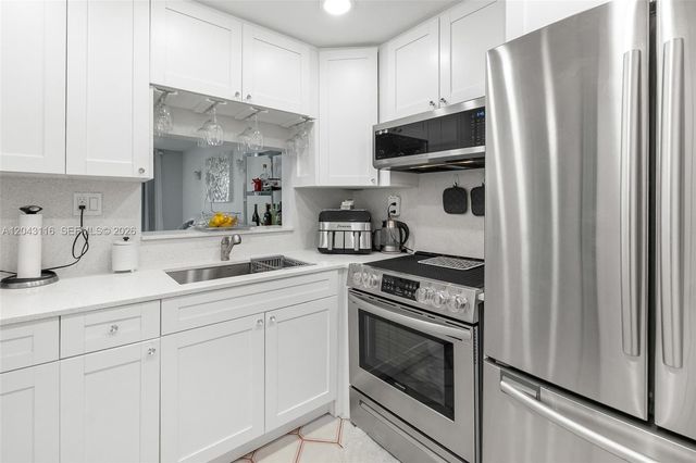 9360 Lime Bay Boulevard 202, Tamarac, FL 33321