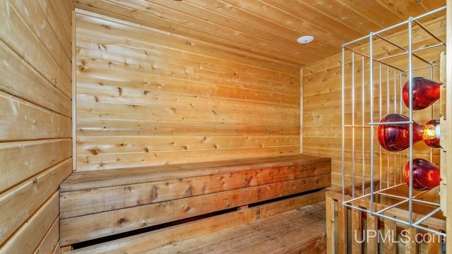 430 Lake Shore Drive, Escanaba, MI 49829