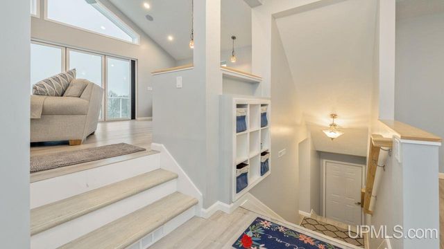 430 Lake Shore Drive, Escanaba, MI 49829