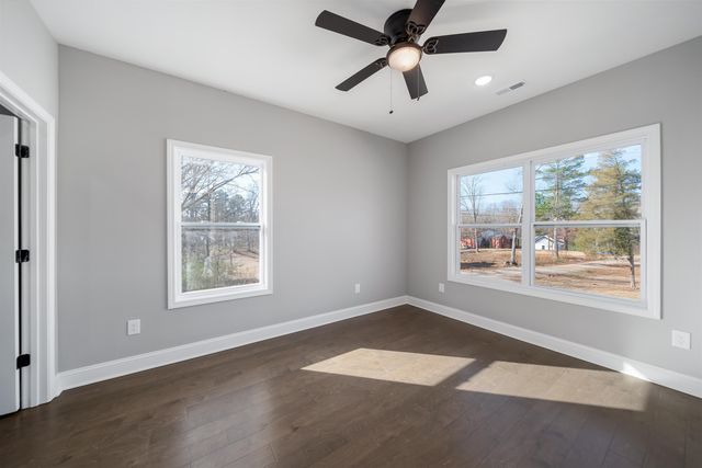 50 DEER PATH DR, Adamsville, TN 38310