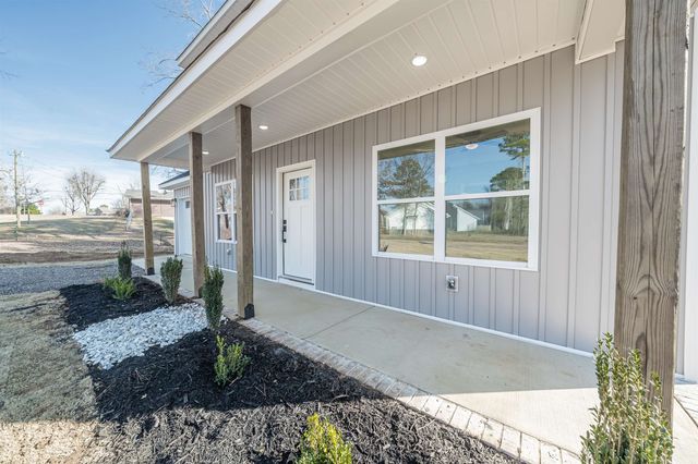 50 DEER PATH DR, Adamsville, TN 38310