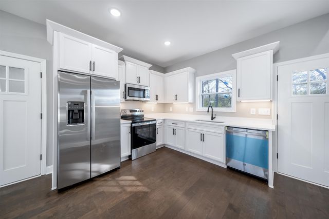 50 DEER PATH DR, Adamsville, TN 38310