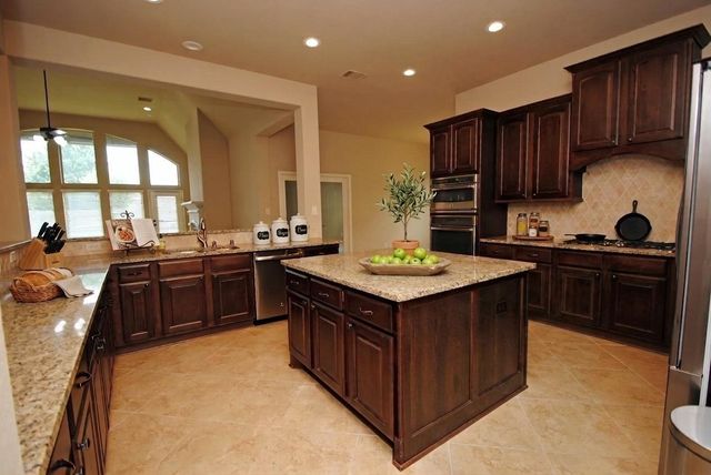13615 Becket Bluff Court, Pearland, TX 77584