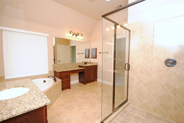 13615 Becket Bluff Court, Pearland, TX 77584
