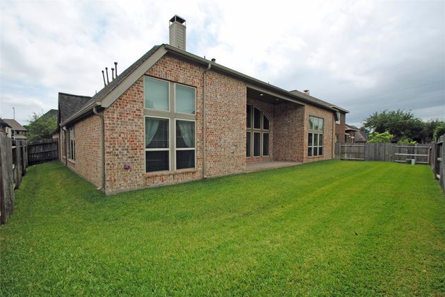 13615 Becket Bluff Court, Pearland, TX 77584