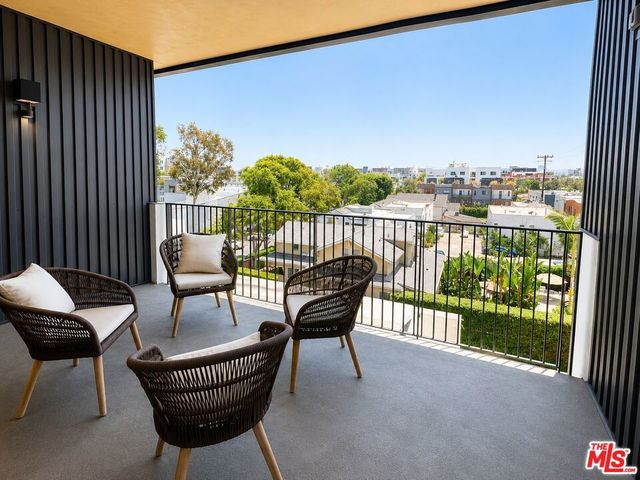 1257 N Detroit Street 401, West Hollywood, CA 90046