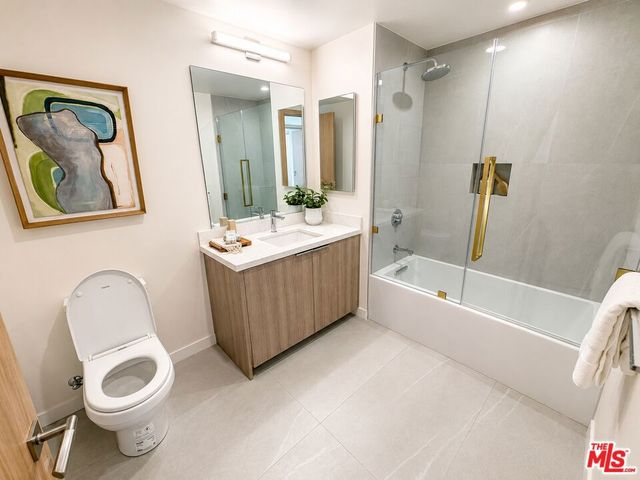 1257 N Detroit Street 401, West Hollywood, CA 90046
