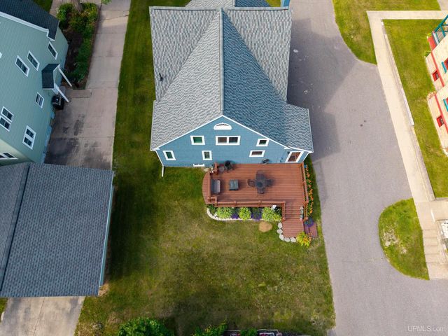 212 W Munising Avenue, Munising, MI 49862