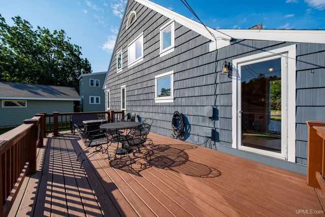 212 W Munising Avenue, Munising, MI 49862