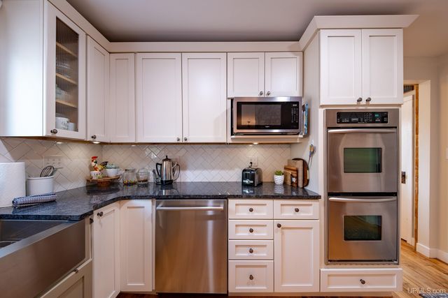 212 W Munising Avenue, Munising, MI 49862