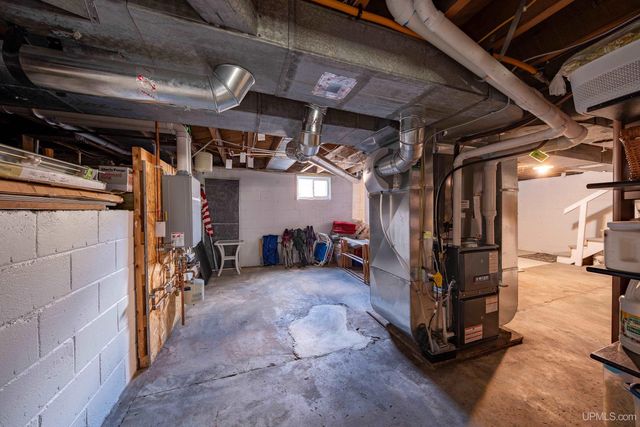 212 W Munising Avenue, Munising, MI 49862