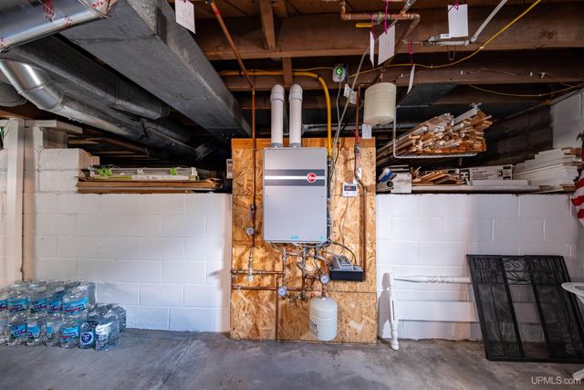 212 W Munising Avenue, Munising, MI 49862