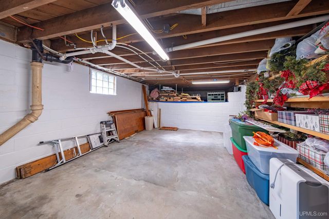 212 W Munising Avenue, Munising, MI 49862