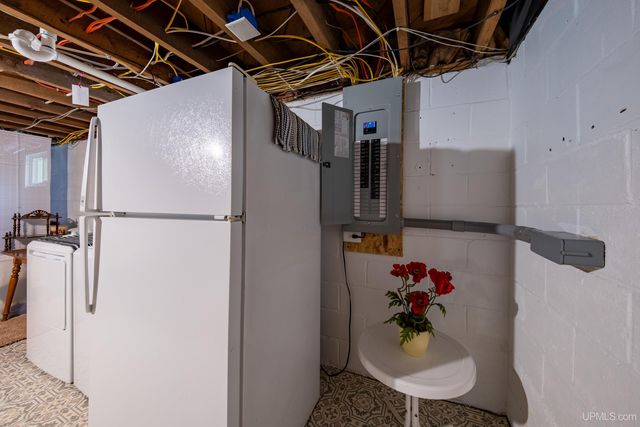 212 W Munising Avenue, Munising, MI 49862