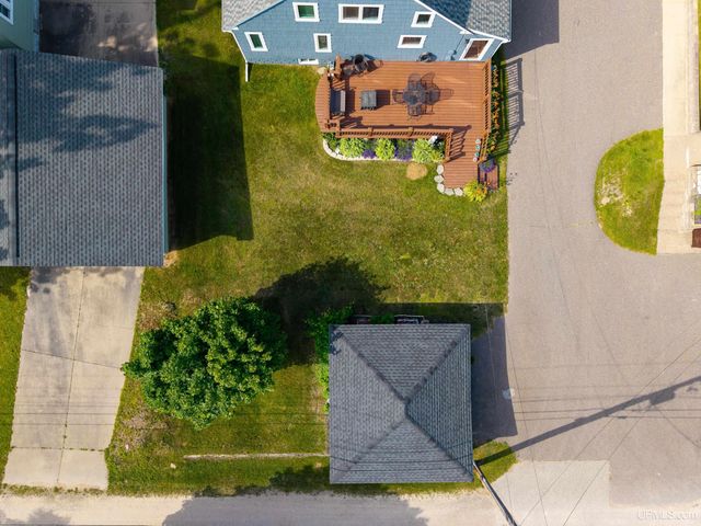 212 W Munising Avenue, Munising, MI 49862