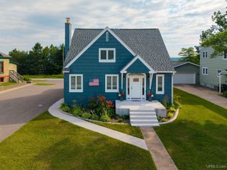 212 W Munising Avenue, Munising, MI 49862
