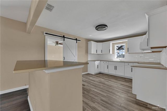 318 E 2nd Avenue, Elsa, TX 78543